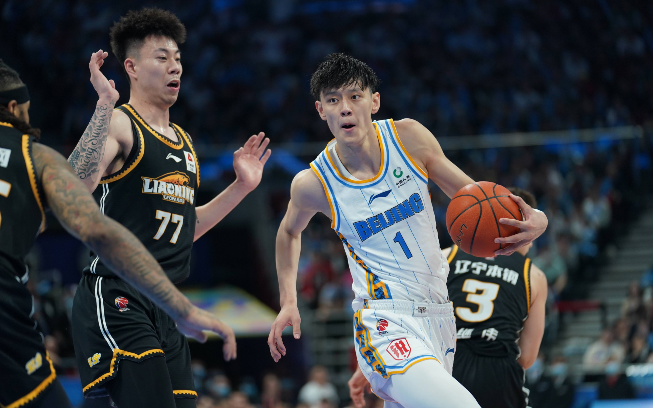 包含北京队客场战胜福建男篮，保持胜利势头的词条