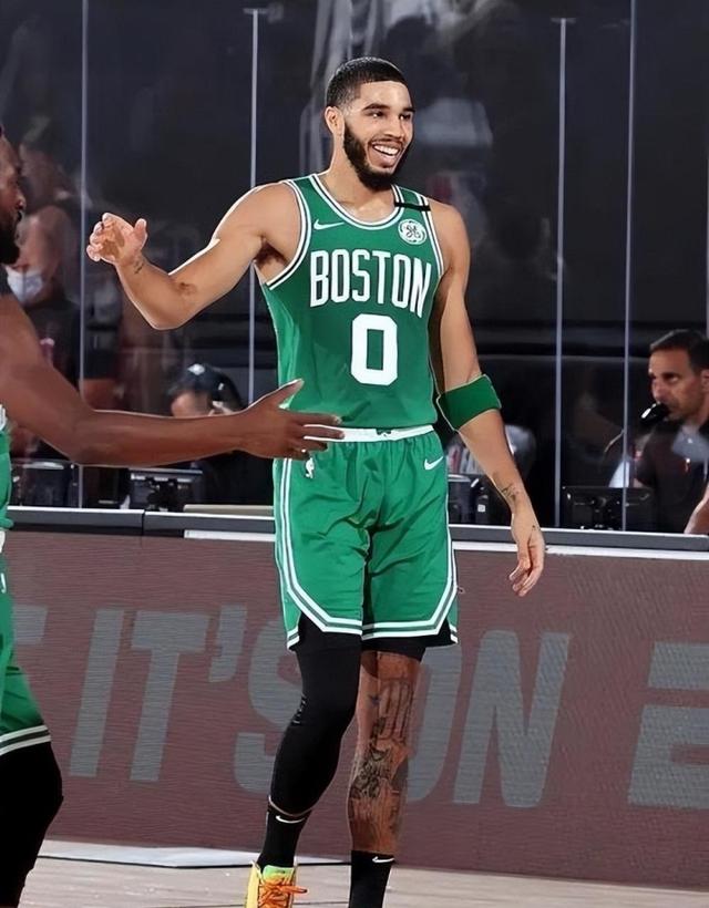 关于凯尔特人全面发威！杰森·塔图姆成为关键人物的信息