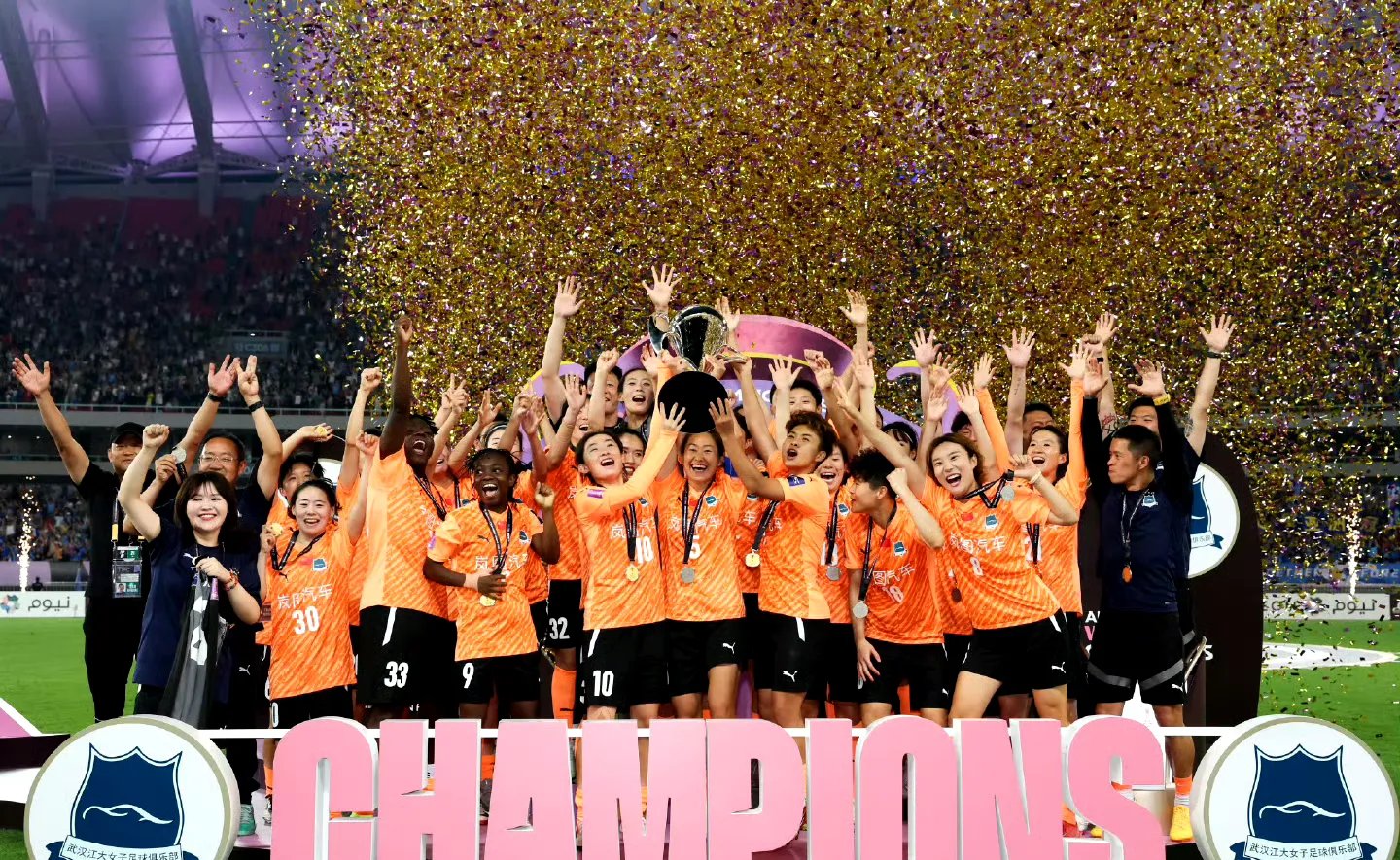 亚洲巨星点燃赛场，球队实力碾压对手