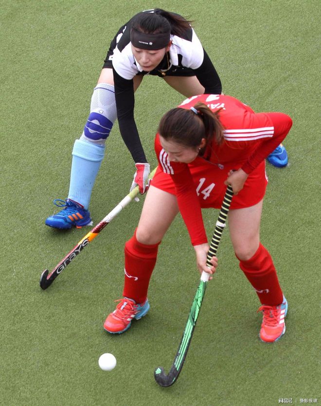 意大利男子曲棍球队击败强手晋级半决赛