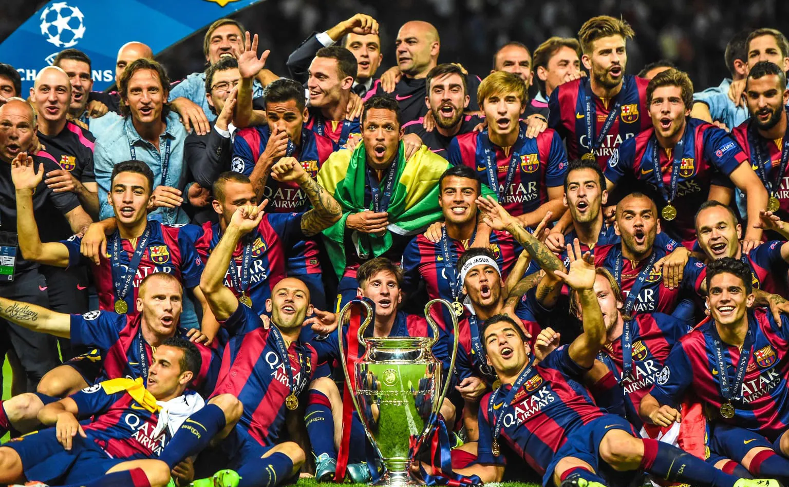 拜仁慕尼黑横扫皇家马德里，辛杜三分雨点燃全场顶尖较量成都决赛之夜，留下经典瞬间的简单介绍