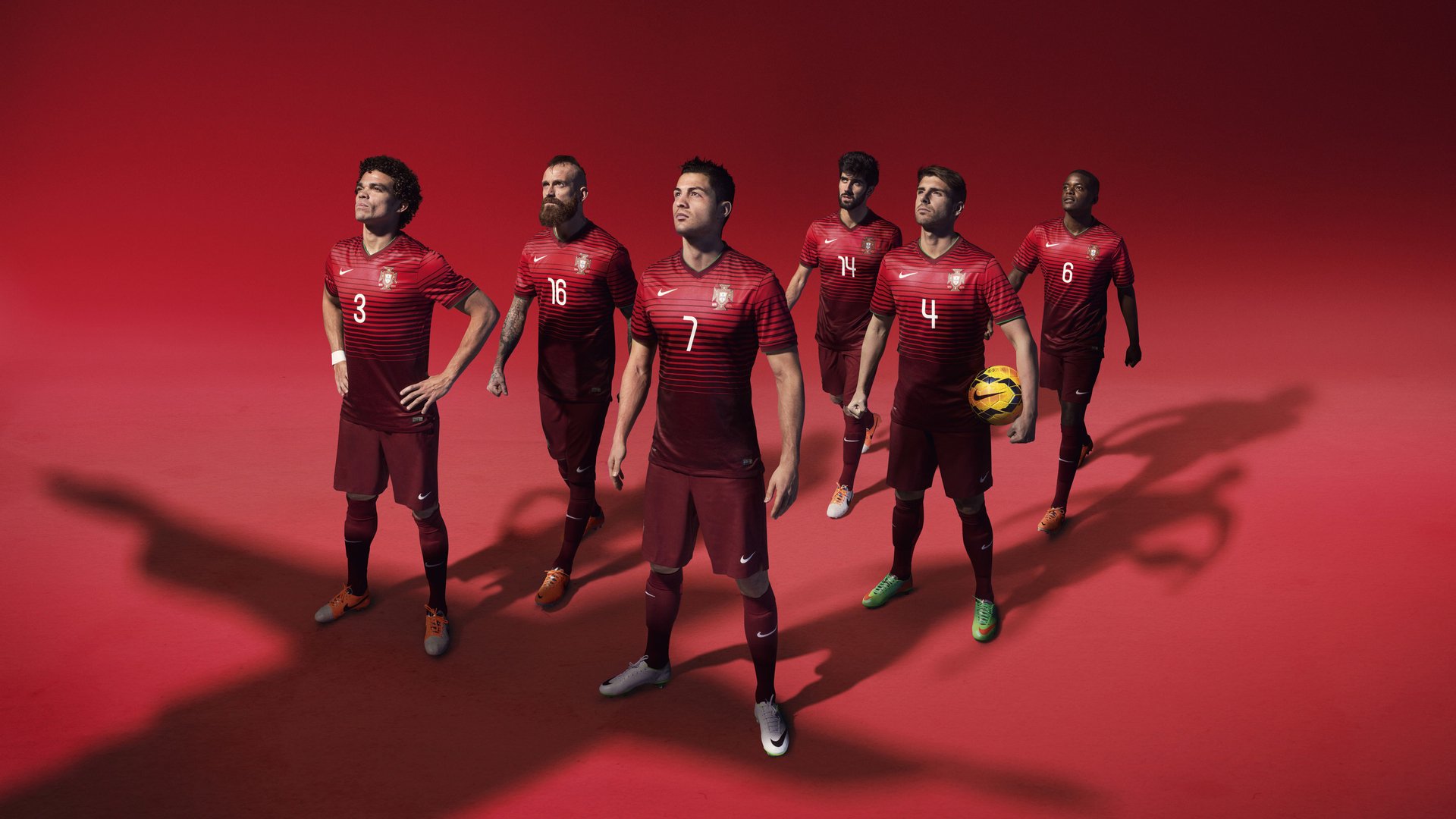 风笛与枪声,萨卡的孤勇与爱尔兰浪潮的现代足球启示