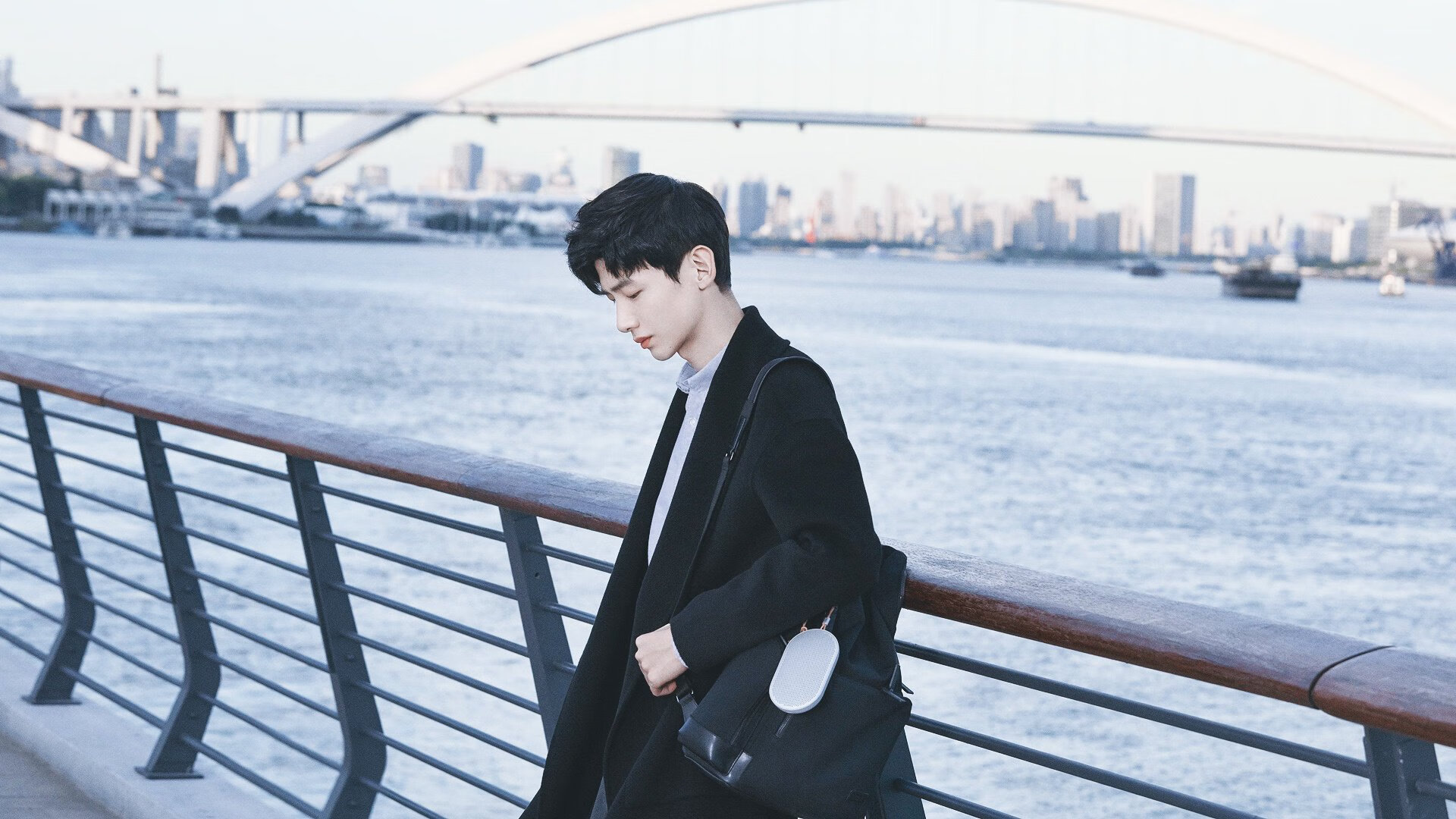 足球的单点奇迹与系统答案，当沙特利刃刺穿米兰，孔德在伯纳乌加冕为王