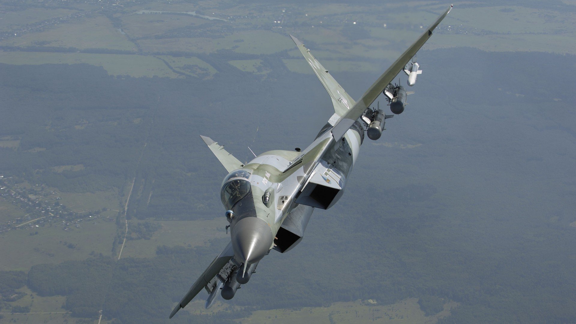 在史诗的缝隙处,努涅斯将那个夜晚写成独属自己的诗篇