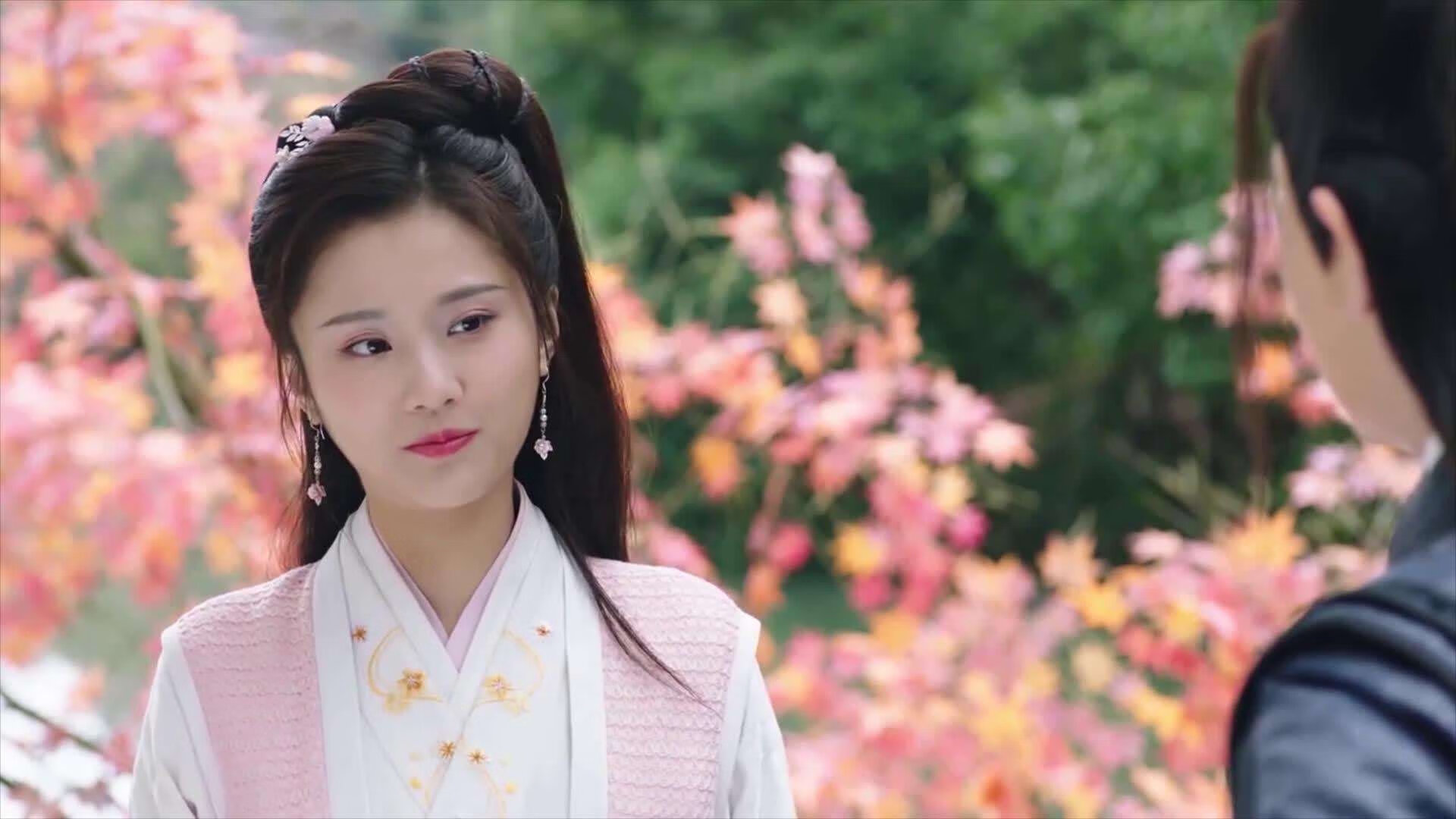 三场揭幕战，虽赛道与赛场不同，竞技之魂相通