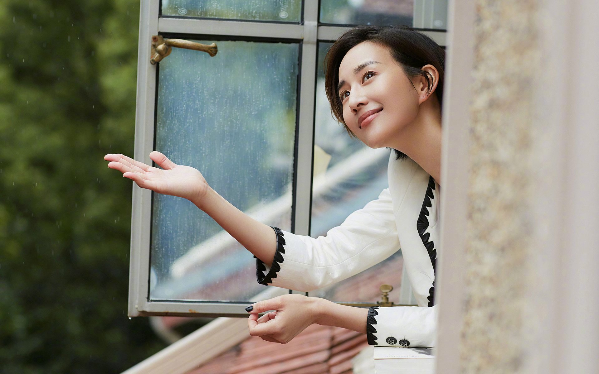 速度闭环,当F1轰鸣穿透布克的统治之夜